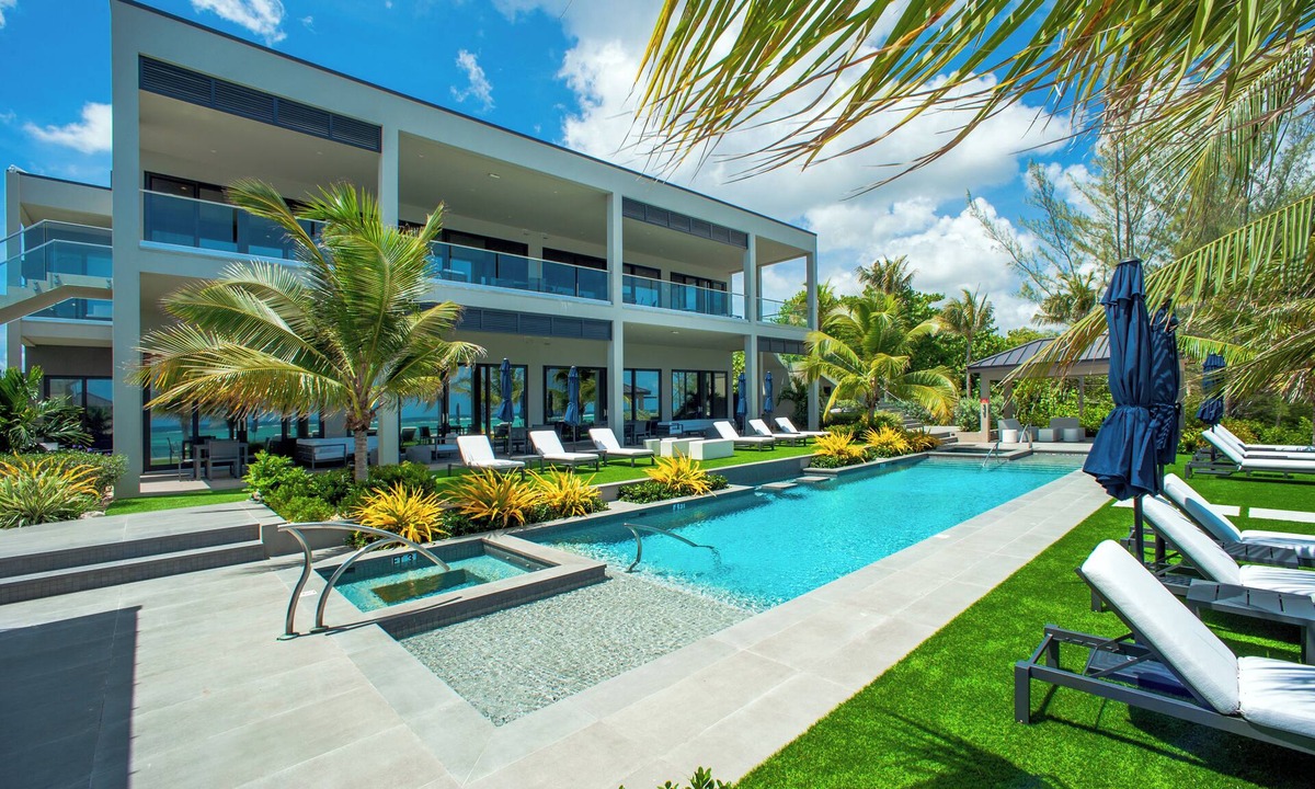 Bodden Town Condo | 2 Bedroom Luxury Oceanfront Condo