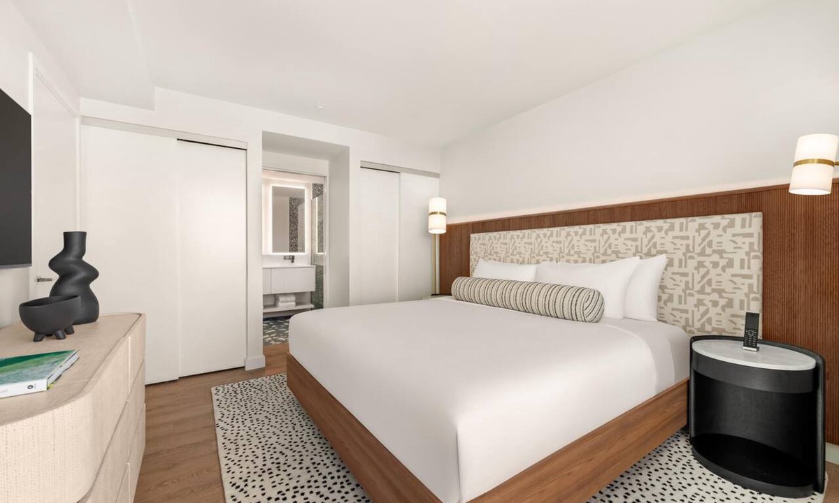 George Town Hotel | A Feel-Good Cayman Stay with Rooftop Views & Island Charm