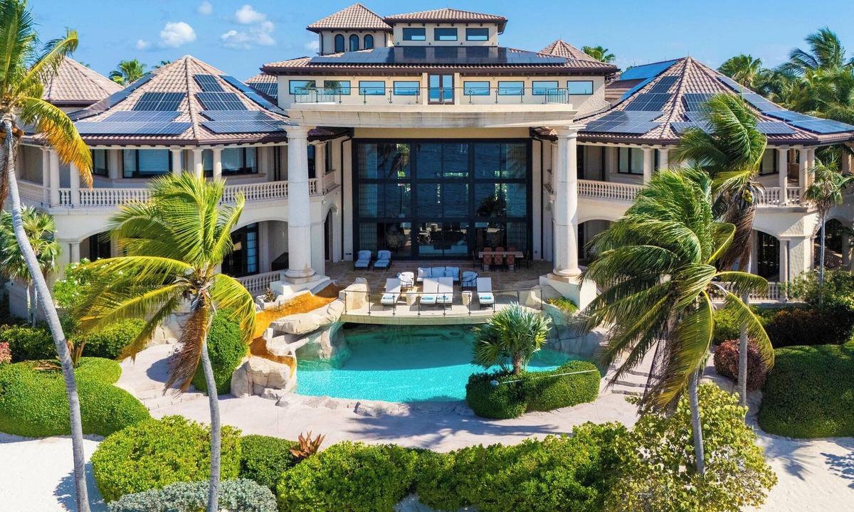South Sound House | Castillo Caribe: Ultra-Luxe Estate w/Pool Grotto, Tennis & Pickle Ball Courts + Home Spa & Gym