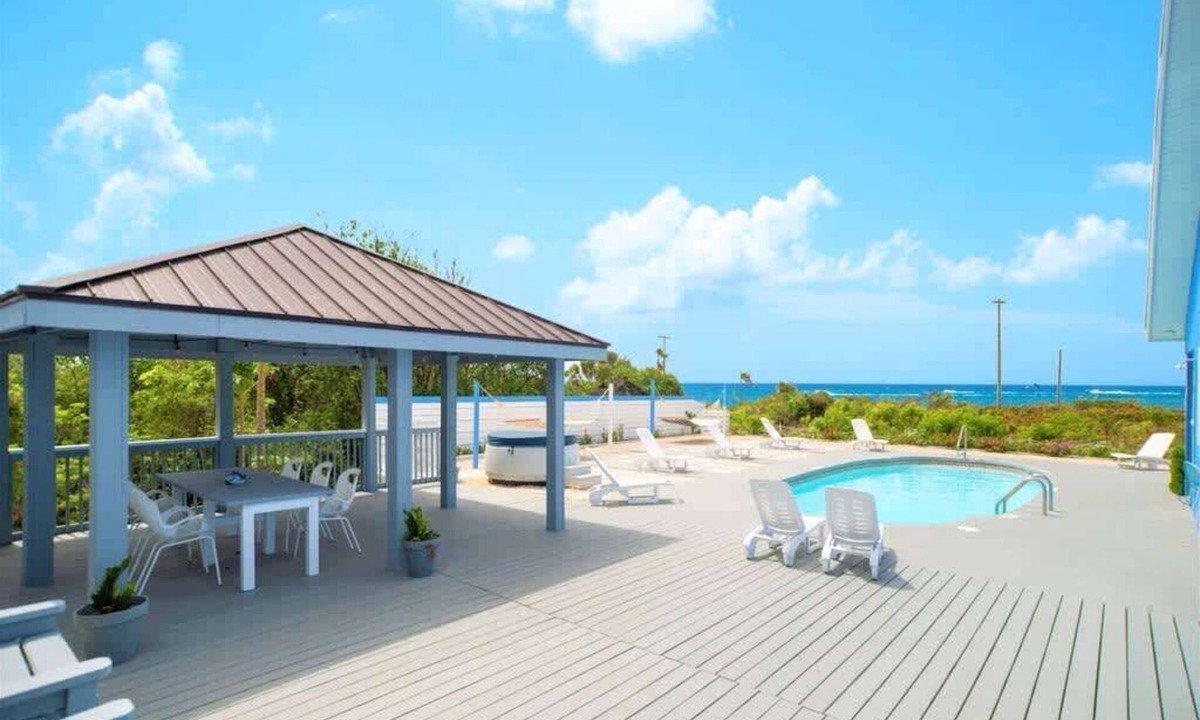 East End House | Luxury 5 Bdr Ocean View Home w/Pool + Hot Tub