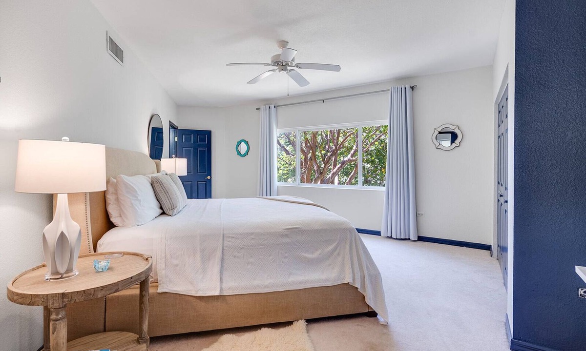 Rum Point Apartment | Ocean view 1BR, 1 min to beach, shared pool