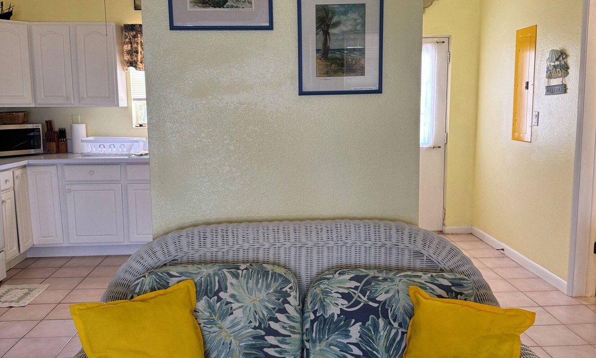 West End House | Private 2-b beachfront cottage w/hammocks, screened-in veranda, sunsets & more!