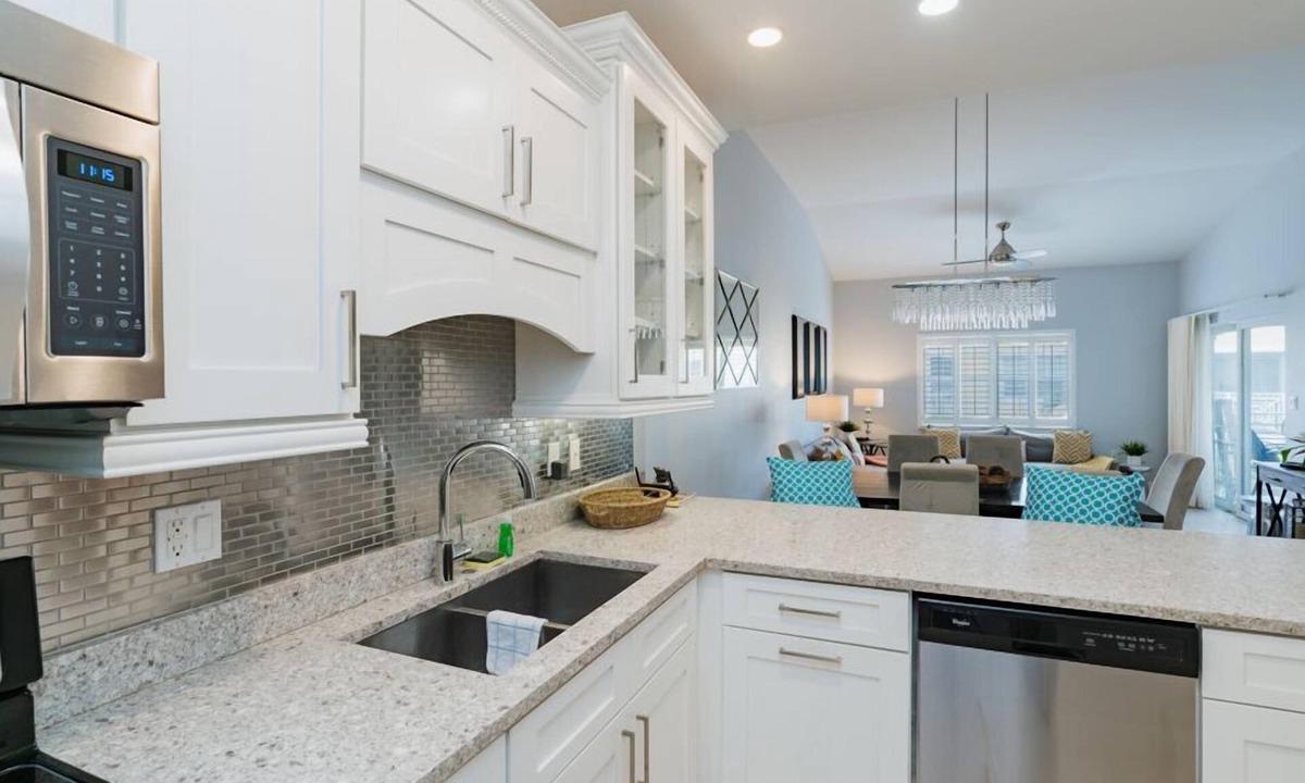 Seven Mile Beach Condo | Regal Beach Club 432 is a 3rd Floor Unit with Amazing Views of the Ocean!