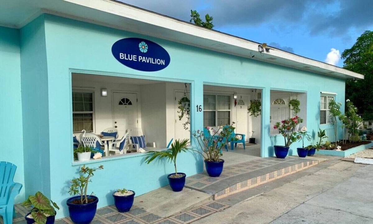 West Bay Apartment | S3 BP| Steps to Beach | Save 15% if Book Non-Refundable