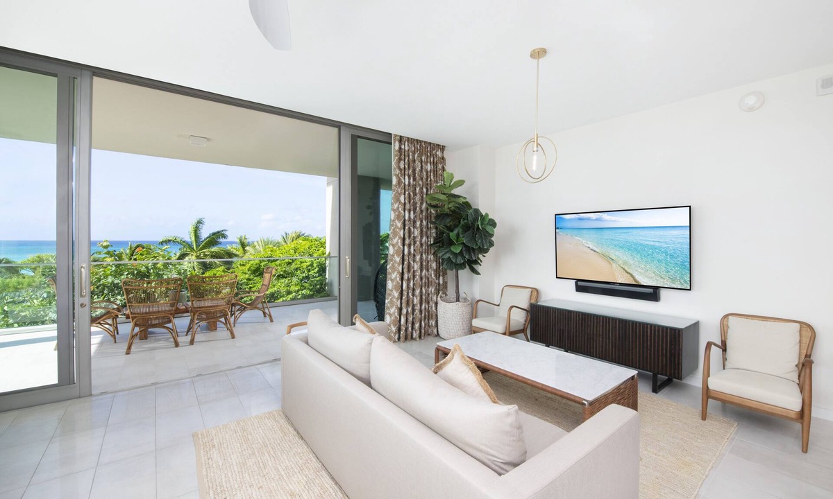 Seven Mile Beach Condo | Seafire Residence S202