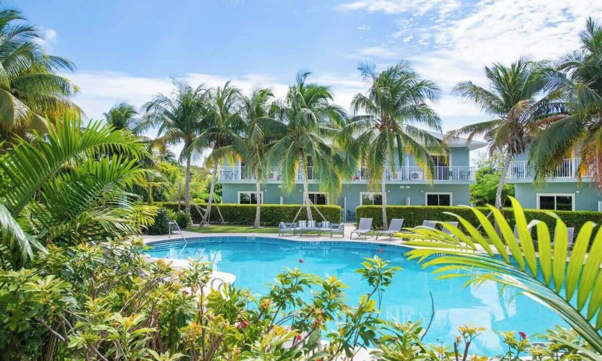 West Bay Condo | Summertime Suites #50 | 1BR West Bay Condo & Pool