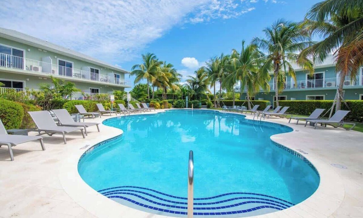 West Bay Condo | Summertime Suites #54 | 1BR West Bay Condo & Pool