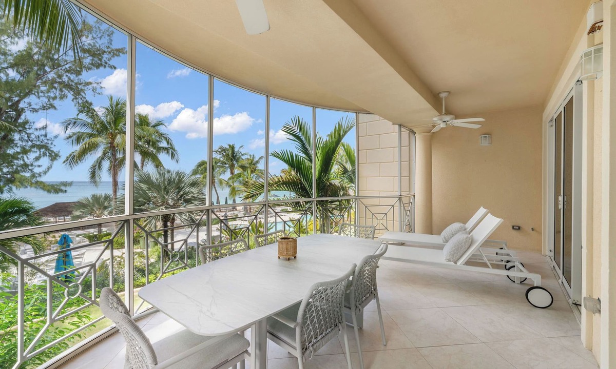 Seven Mile Beach Villa | The Meridian, Villa 7, Ocean Front, Second floor, 3BR/3B, fully equipped.