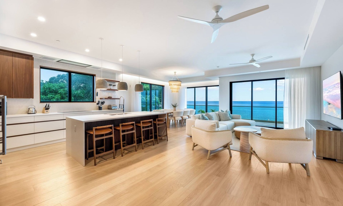 West Bay Condo | The Sands 4: 7Mile Beach Condo w/Rooftop Pool & Beach Deck