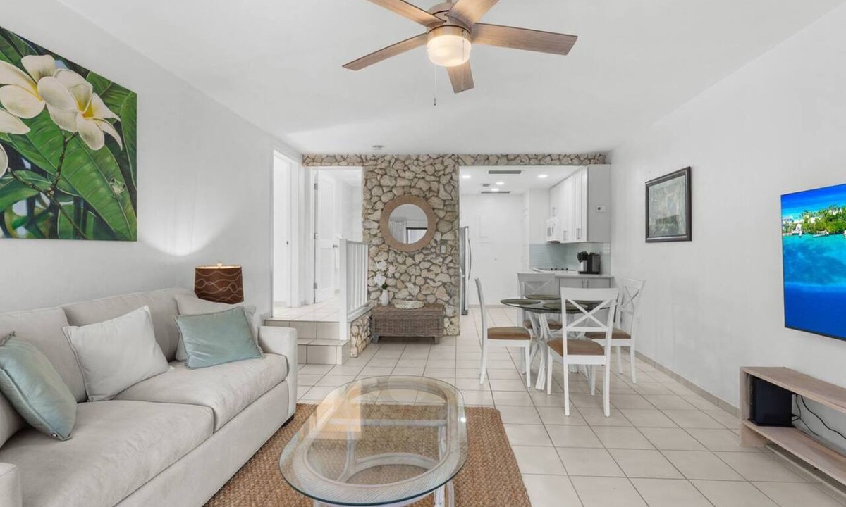 West Bay Apartment | Villas Pappagallo 17