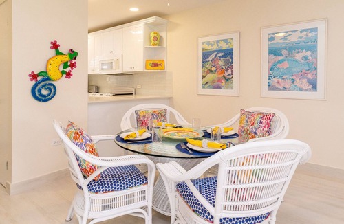 Seven Mile Beach Condo | 2 Bedroom, 2 Bathroom Ground Floor Condo on Seven Mile Beach