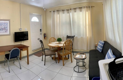 West Bay Apartment | 3-suite Group Stay Steps to Beach Sleeps 13