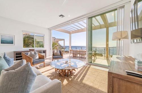 Northwest Point House | 41 Sunset Point Vacations Luxury Oceanfront 3 Bedroom Condo with Pool and Hot Tub