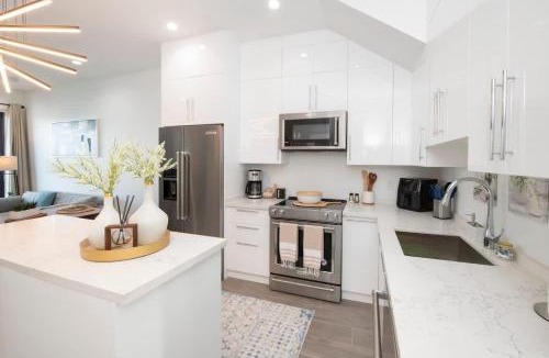 Grand Harbour House | Allure #22 - Waterfront 3BR-3BA Condo with Pool