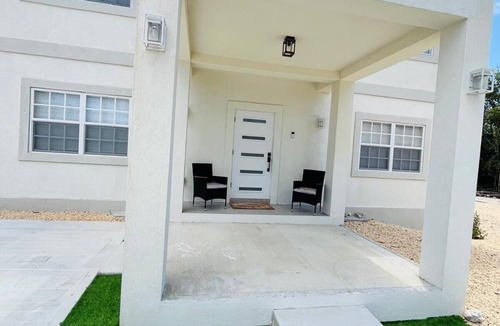 Little Cayman House | Amazing spacious 4-bedroom house in soothing Little Cayman with AC and amenities