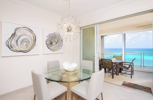 Seven Mile Beach Condo | Beachcomber 21 by Grand Cayman Villas