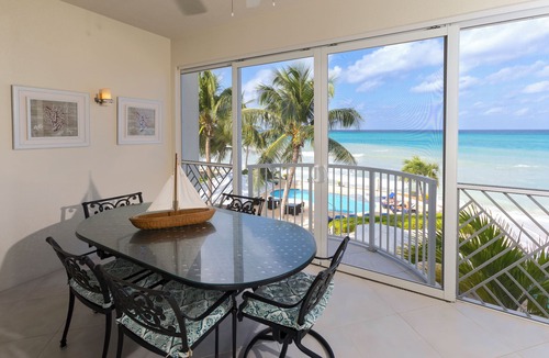 Seven Mile Beach Condo | Beachfront 4BR | Sleeps 10 + Patio Views