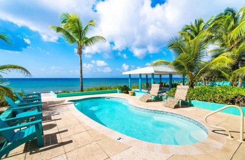 Old Man Bay House | Blue Vista Villa - Oceanfront 5 Bedroom Pool Home in North Side