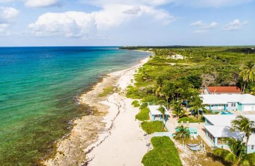 Old Man Bay House | Blue Vista Villa - Oceanfront 5 Bedroom Pool Home in North Side