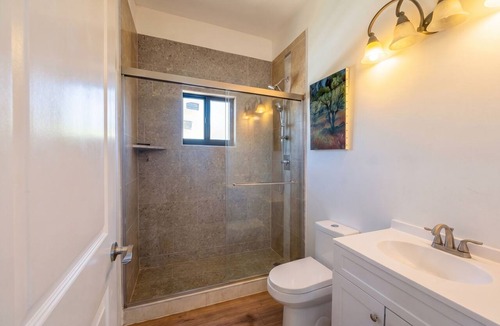 Bodden Town Bed & Breakfast | Cozy Hideaway Studio in Bodden Town