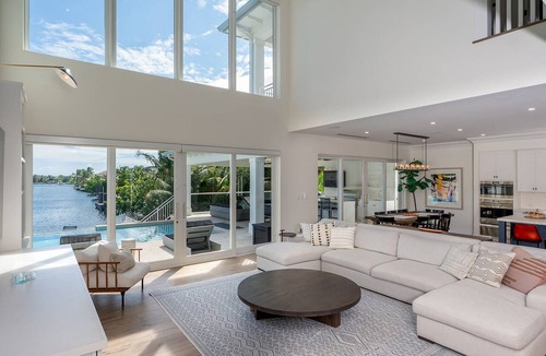 Crystal Harbour House | Crystal Harbour Masterpiece - Canal Mansion