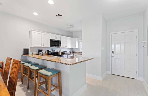 Rum Point Condo | Kai-Tastic 15B - 2BR Kaibo Condo with Pool and Beach