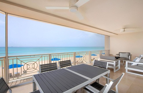 Seven Mile Beach Condo | Laguna Del Mar #15