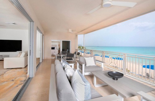 Seven Mile Beach Condo | Laguna Del Mar #15