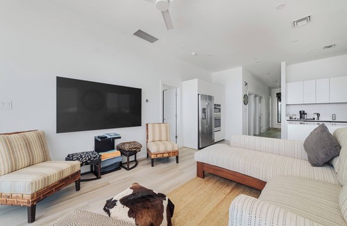 Northwest Point Condo | LUXURY 3 BED PENTHOUSE WITH SPECTACULAR SEA VIEWS NEAR AMAZING SHORE DIVING