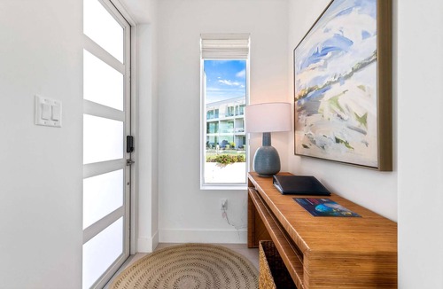 Northwest Point Condo | Luxury Oceanfront 3 Bed Condo with Pool & Hot Tub