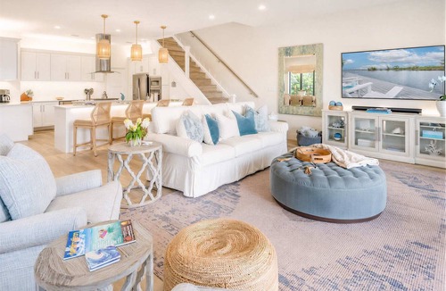 Bonnie View Estates Condo | Mahogany Villa 2-B 4BR Canal Front Villa & Pool at Sea Haven