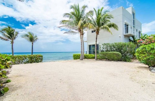 North Side House | Ocean's Edge: North Side Grand Cayman Beachfront Villa
