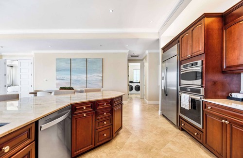 Seven Mile Beach Condo | Penthouse at Seabreeze #9