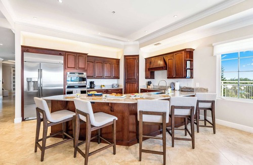 Seven Mile Beach Condo | Penthouse at Seabreeze #9