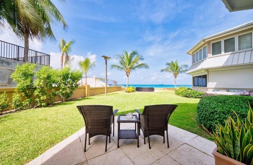 Seven Mile Beach Condo | Perfect Sunsets at Poinsettia Condo 7 Mile