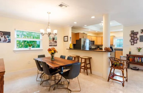 Savannah House | Pig's Leap. Tranquil 4-bedroom house with AC in charming Savannah