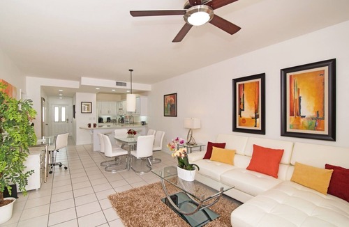 Seven Mile Beach Condo | Regal Beach Club #522