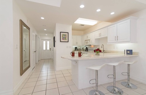 Seven Mile Beach Condo | Regal Beach Club #522