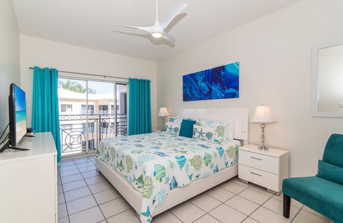 Seven Mile Beach Condo | Regal Beach Club #133