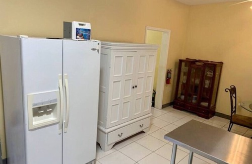 West Bay Apartment | S3 BP| Steps to Beach | Save 15% if Book Non-Refundable