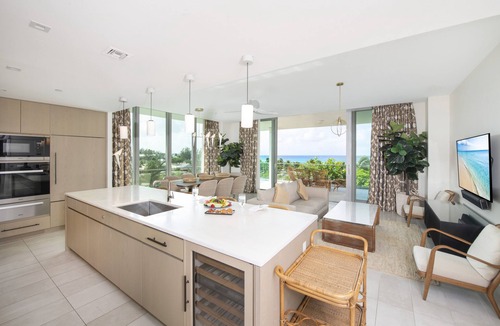 Seven Mile Beach Condo | Seafire Residence S202
