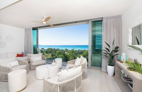 Seven Mile Beach Condo | Seafire Residence N401