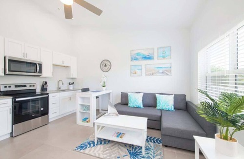 West Bay Condo | Summertime Suites #50 | 1BR West Bay Condo & Pool