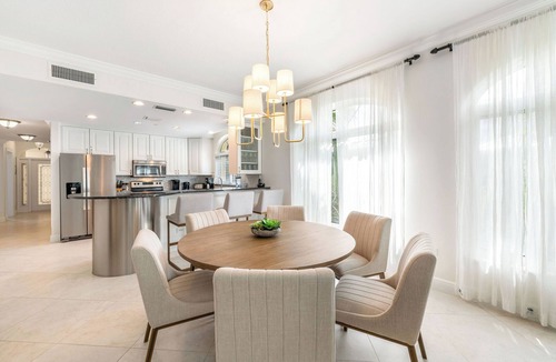 Seven Mile Beach Villa | The Meridian, Villa 7, Ocean Front, Second floor, 3BR/3B, fully equipped.