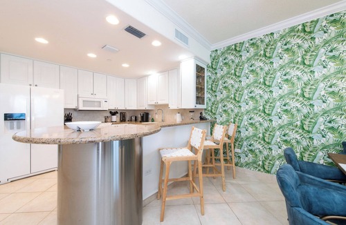 Seven Mile Beach Villa | The Meridian, Villa 9, Second floor 3BR/3B, Oceanfront, fully equipped.