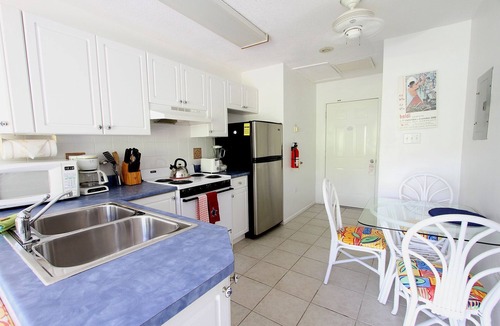 Bodden Town Apartment | Turtle Nest Inn, Ocean View Apt, Rental Car Included. Starting at 1199/week!