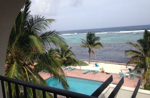 Bodden Town Apartment | Turtle Nest Inn, Prime Beachfront Apt, Car Included. Starting at 1399/week