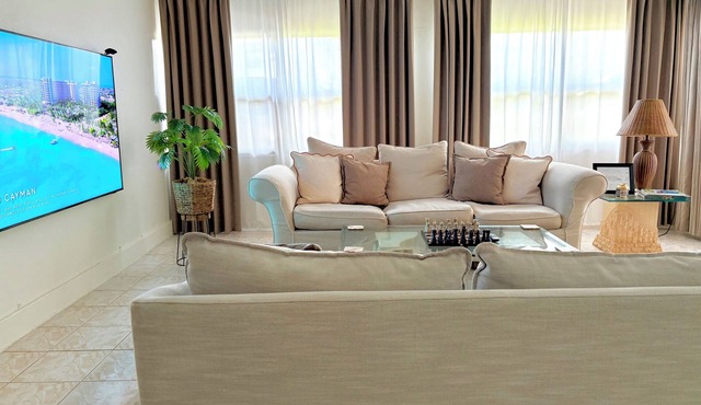 2BR Home + Private Office - Fast WiFi - 15 Min to George Town - Extended Stays