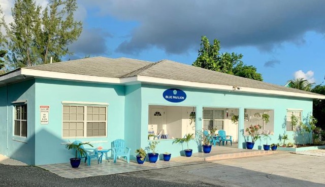 3-Suite GROUP STAY at BLUE PAVILION - Steps to BEACH