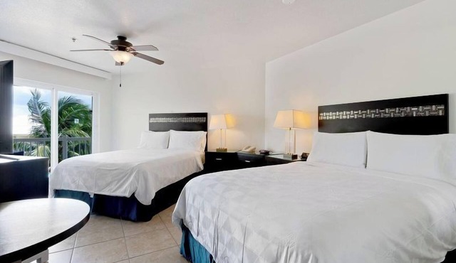Carribean Dream! 3 Island View Units, Oceanfront, Minutes to Seven Mile Beach! in West Bay